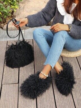 Sheln Black Faux Fur Slippers - Women Bag Not Included